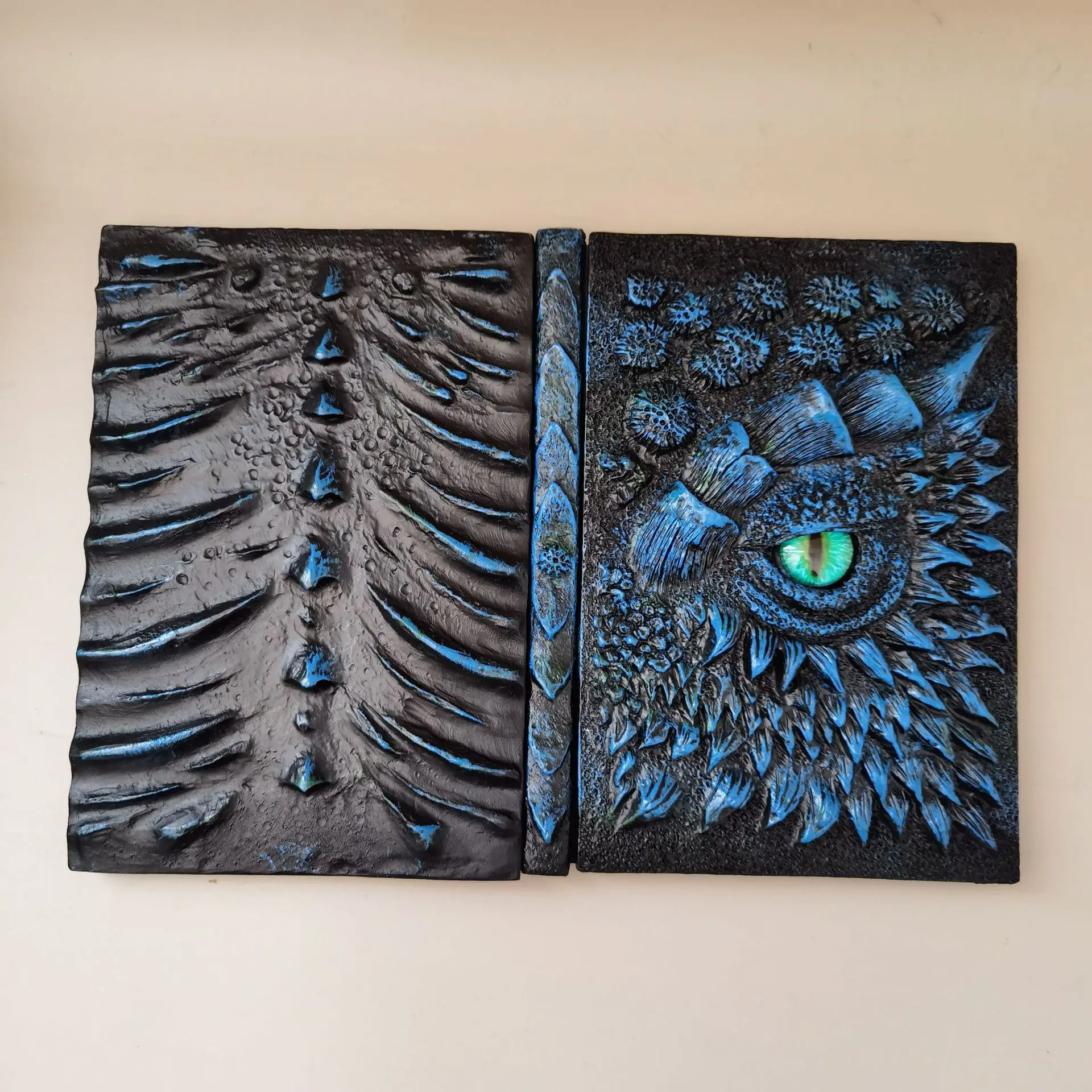 Cuaderno con relieve 3D de Cth - Stationery reseña y precio